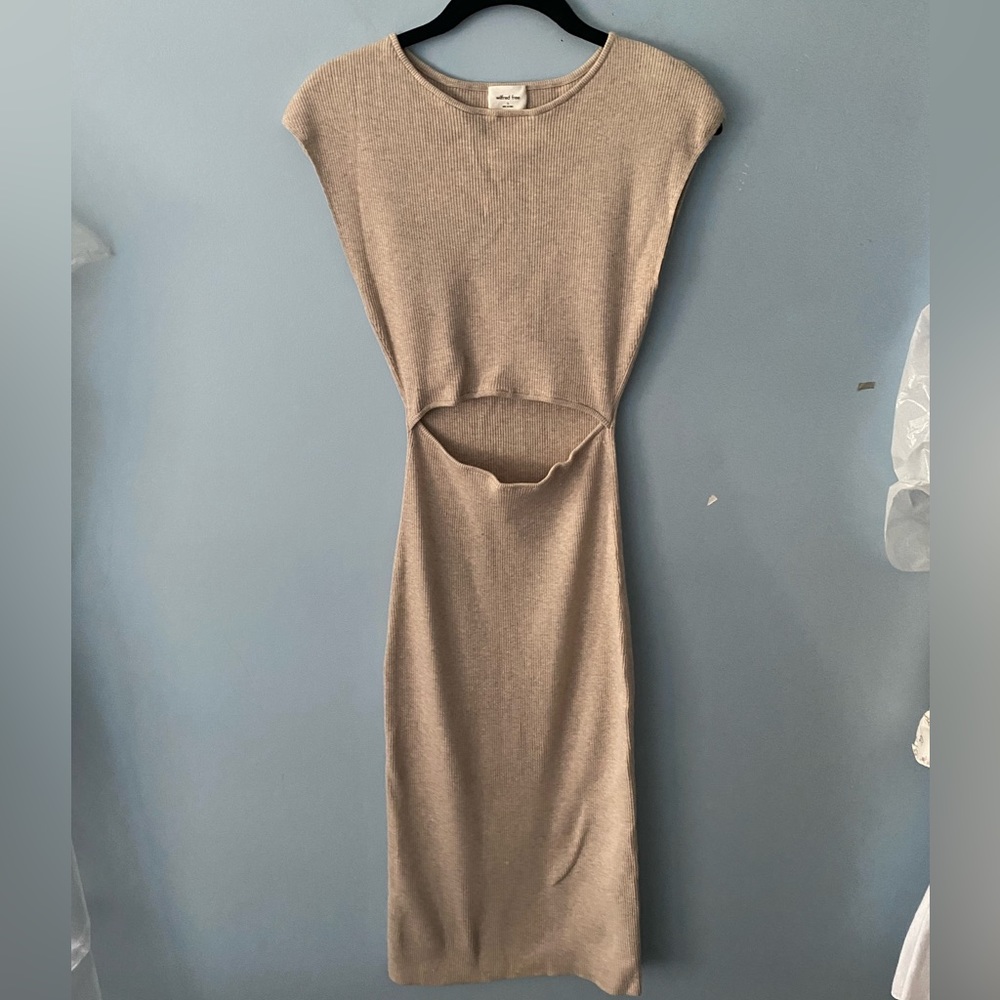 Aritzia Wilfree Free Cut Out Knit Midi Dress